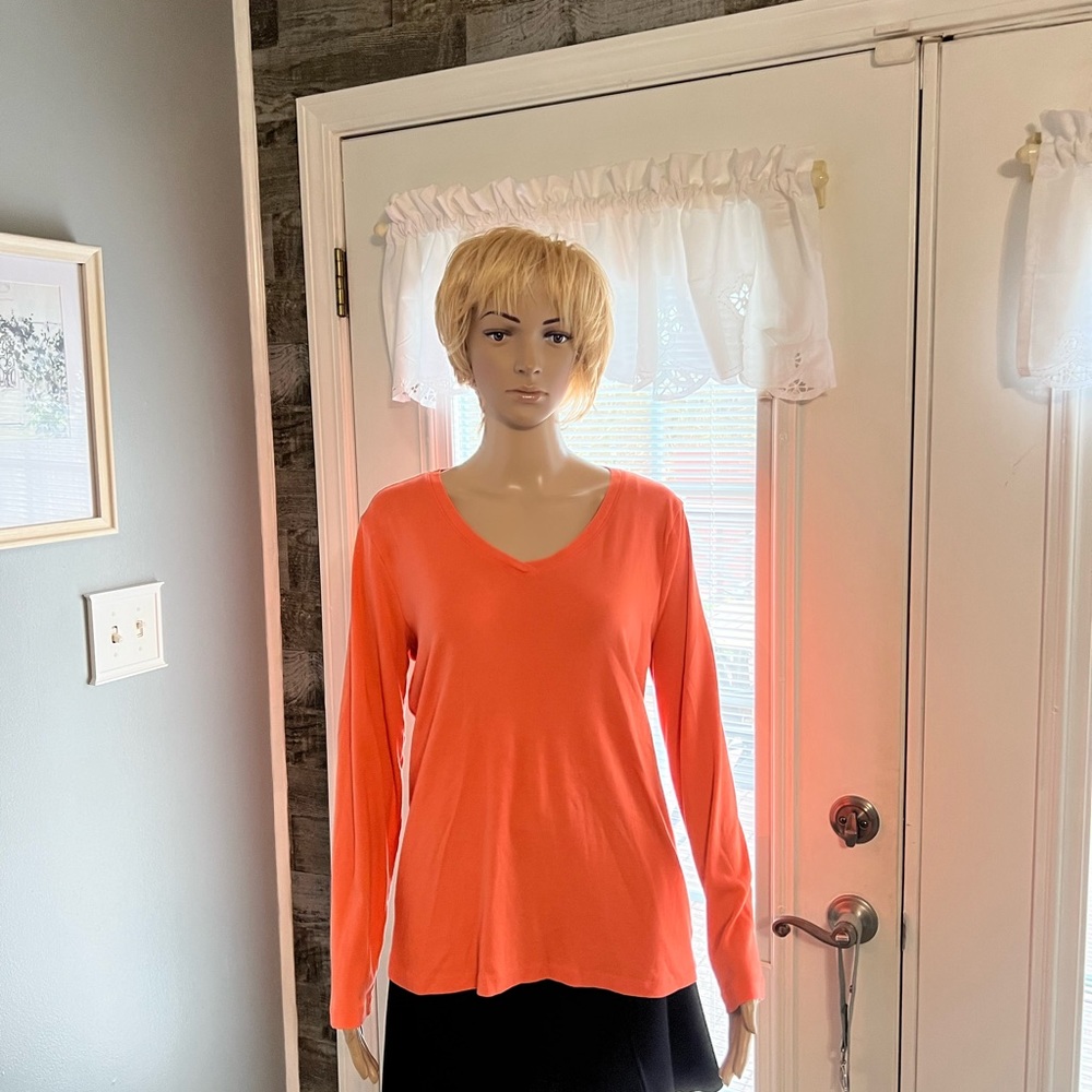 JC‎ Penney Shirt SZ XL.